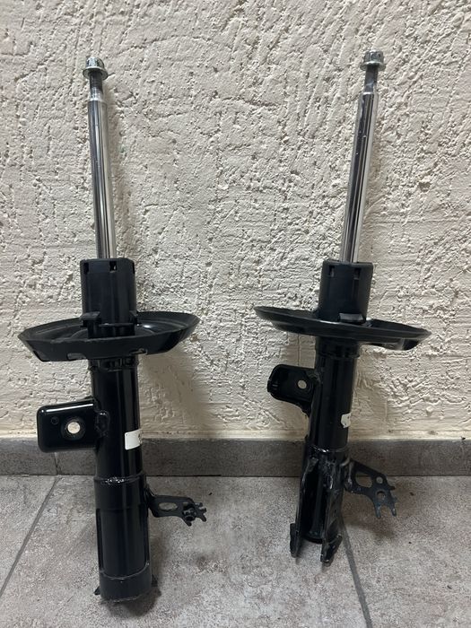 Амортизаторы Камри 70-75 оригинал