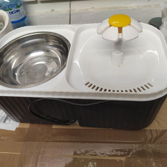 Фонтан за вода 2 броя за котка