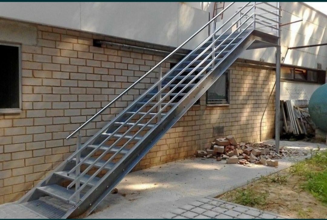 Scări metalice galvanizate