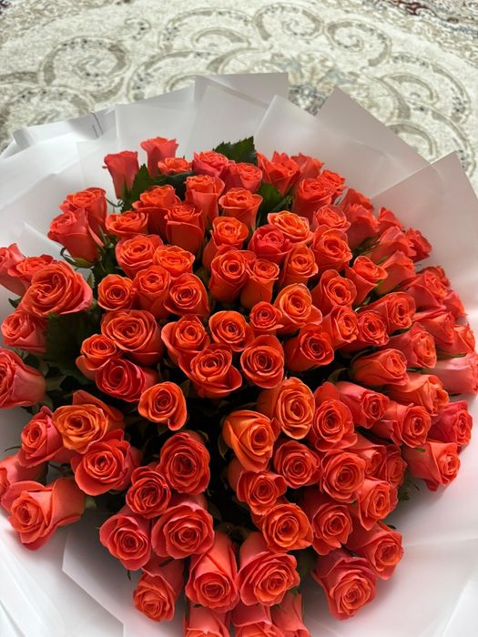 Букет свежий роз 101