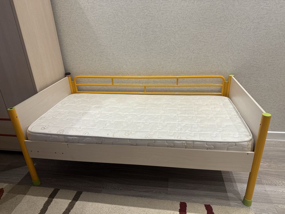 Кровать с матрассом Cilek