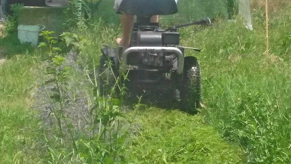 Тракторна косачка за трева