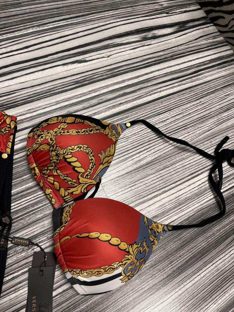 Costum de baie Versace ! PoZe reale ! Mărimi xs  S M ! ATENTIE!!! PROD