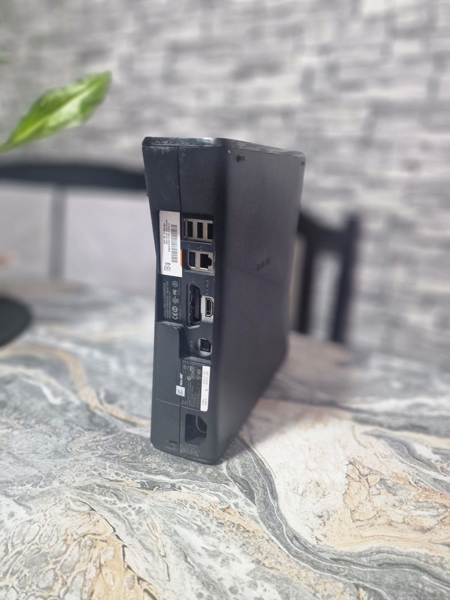 Vând xbox 360 in stare buna