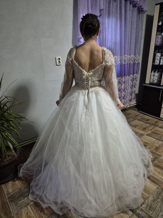 Rochie de mireasa purtata doar odata