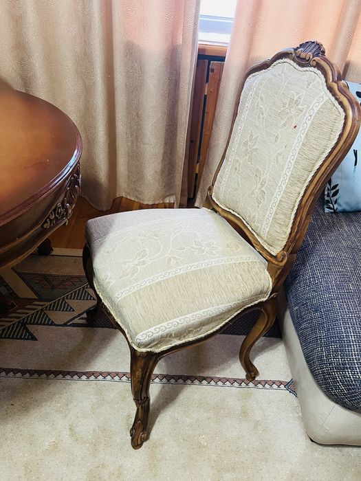 Стол из чистого дерева! в комплекте со стульями!