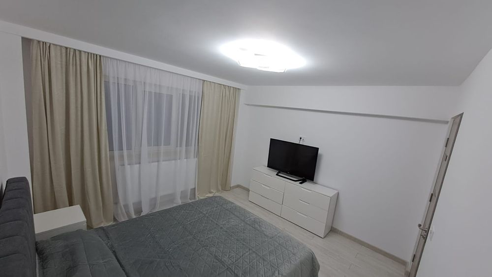 Inchiriez apartament regim hotelier