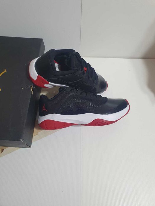 Jordan Air 11CMFT Low masura 38.5 originali noi in cutie
