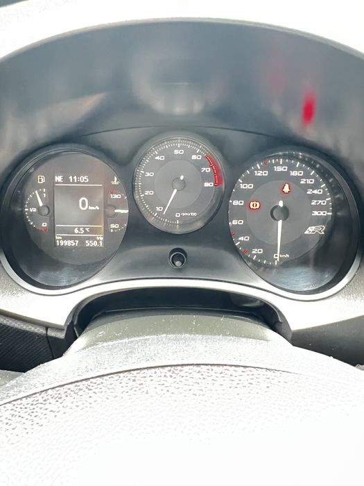 Seat Leon Cupra R - an 2011