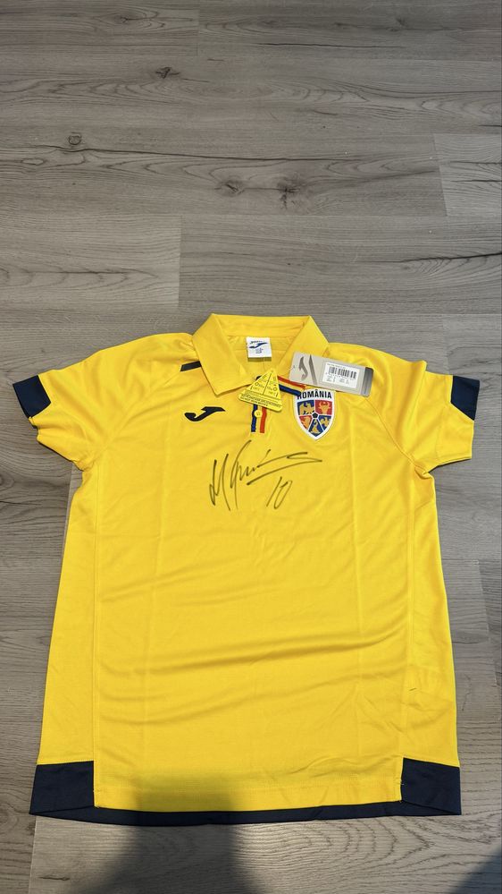 Autograf Ianis Hagi .
