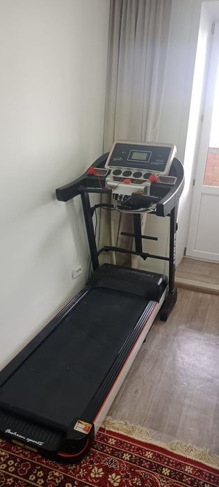 Продам беговую дорожку