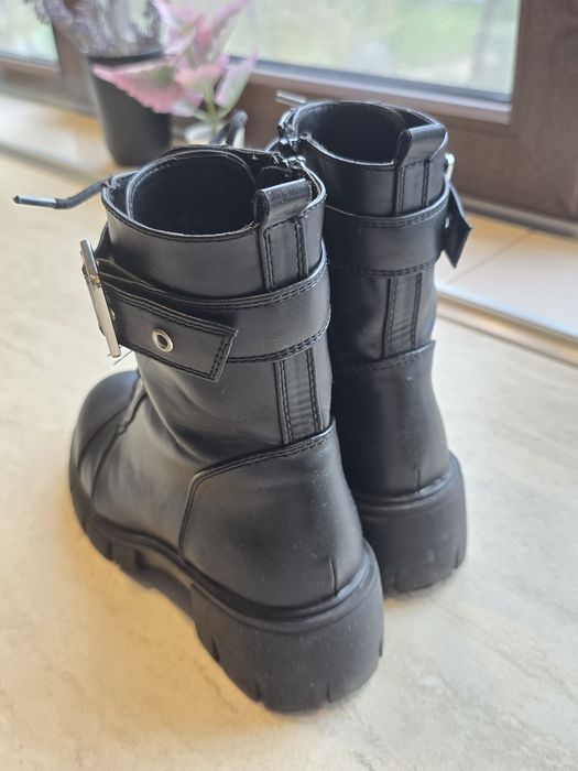 Ghete fete de iarna - imblanite