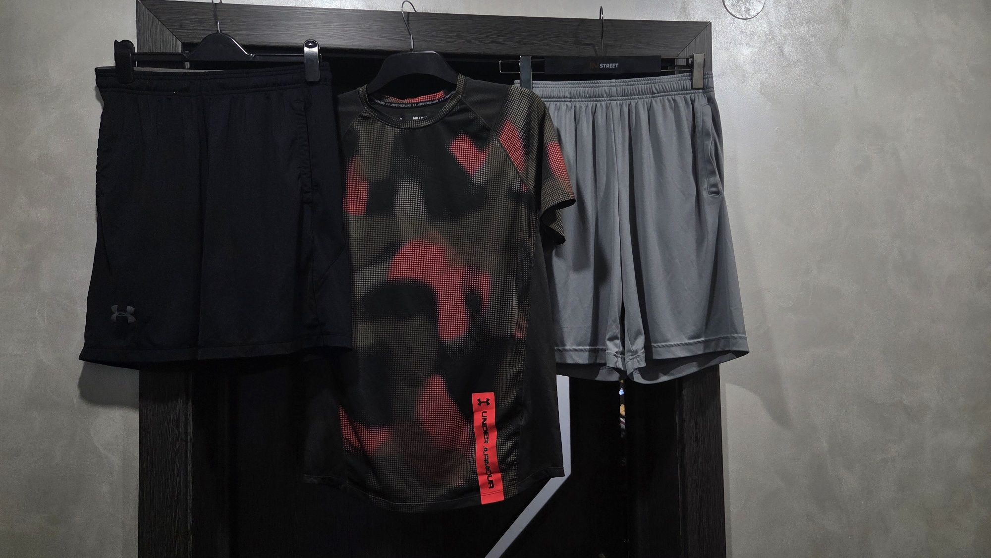 Under Armour мъжки спортни дрехи