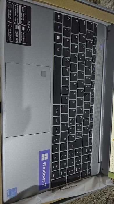 Notebook Classic PEAQ  C151V Nou in cutie