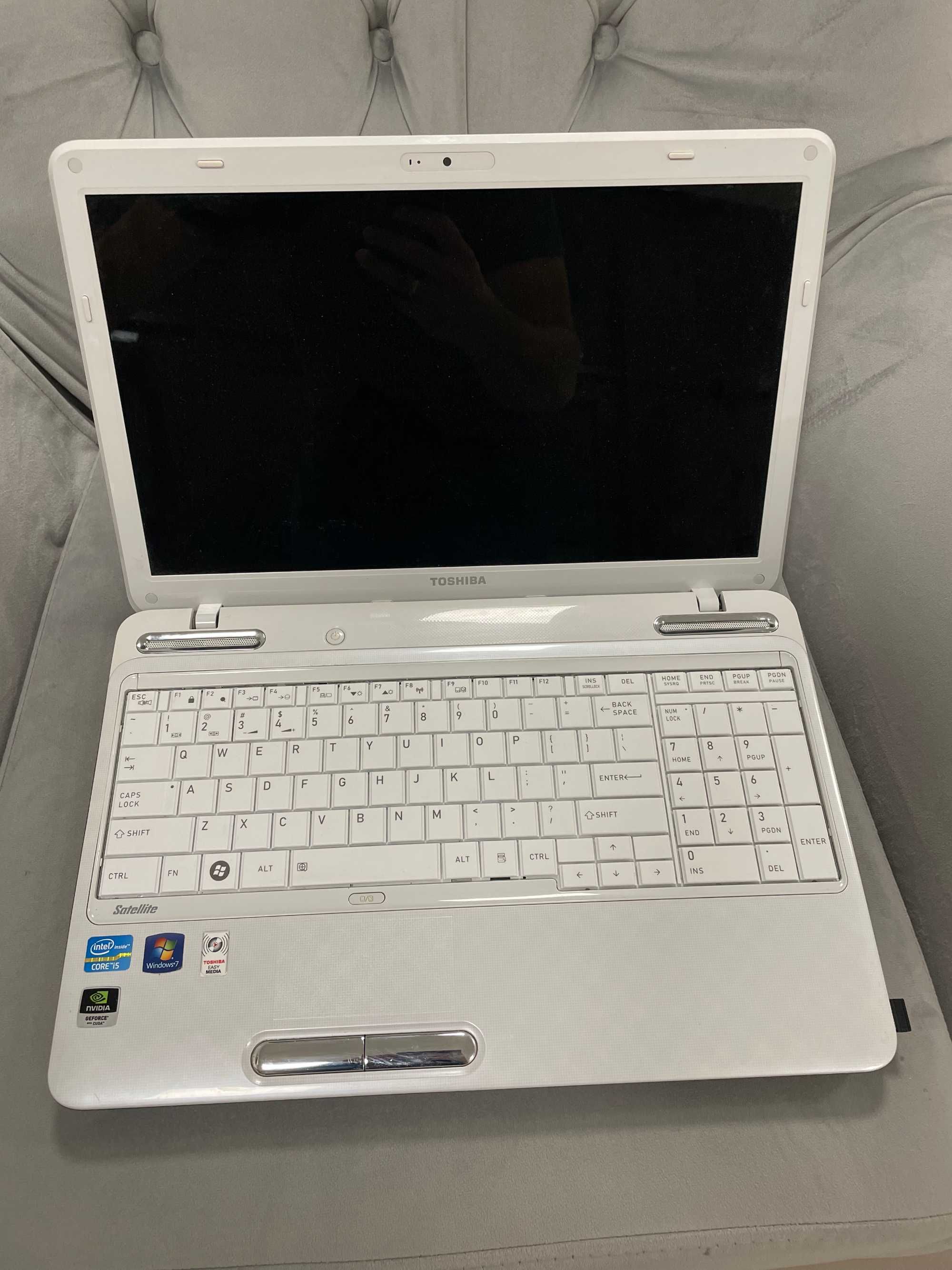 Toshiba Satellite L755 15.6" hd i5-2410M 4GB 480 ssd
