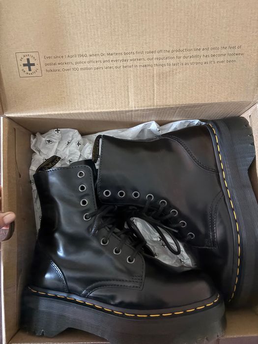 Оригинални Dr. Martens Jadon
