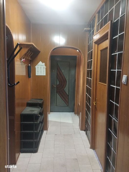 Proprietar  Vand Apartament 3 camere decomandate