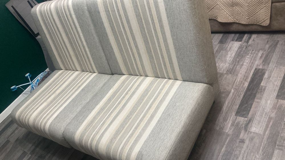 Продам 2 кресла.