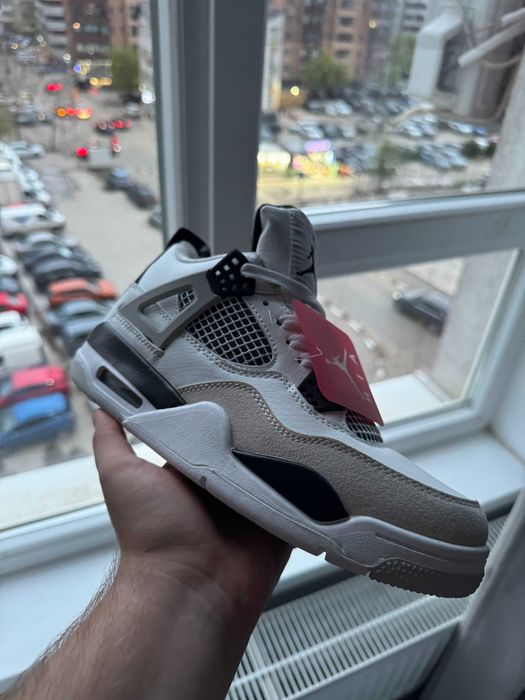 Air Jordan 4 Retro Military Black