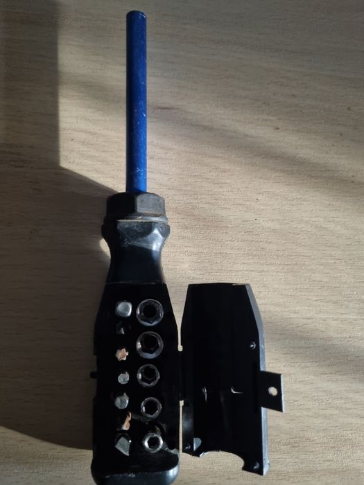 Отвёртка универсальная