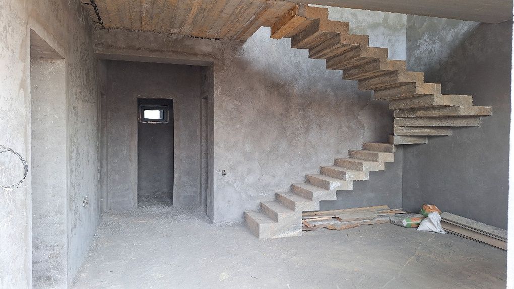 Дом Продаётся ( 2.5 сотки ) 6 комнат Кибрайский район