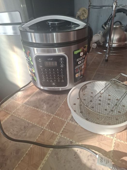 Мультиварка Артел