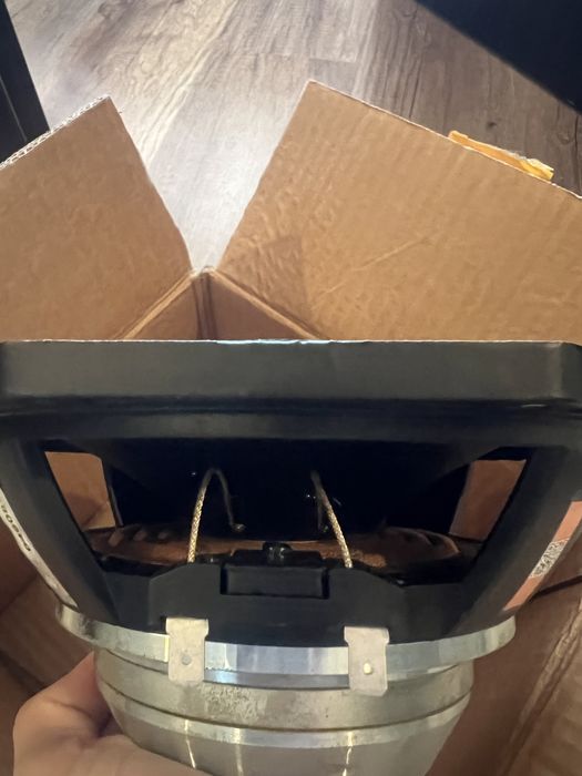 Difuzoare B&C 8NW51-16 ohm