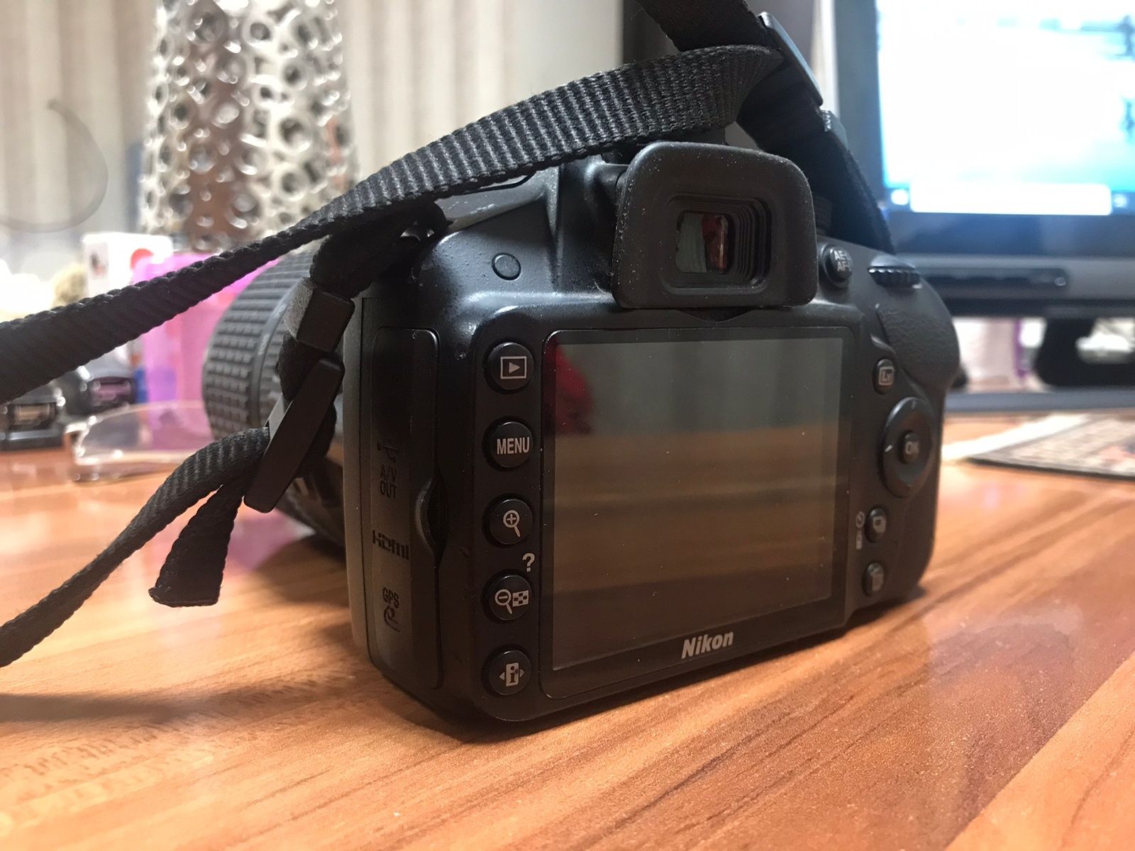 Продам фотоаппарат Nikon D3200