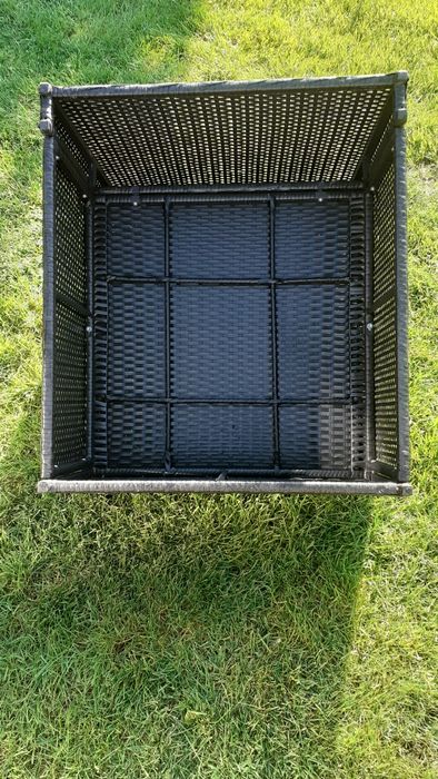 Vind coltar,scaune si masa din ratan