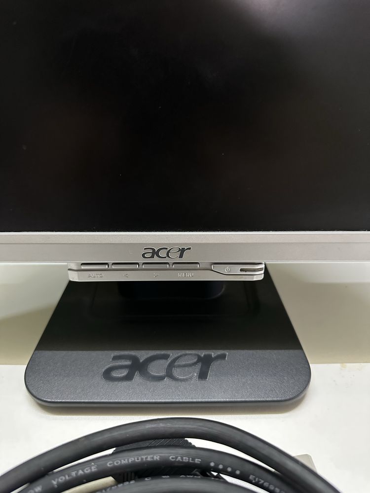 Монетор Acer AL1716