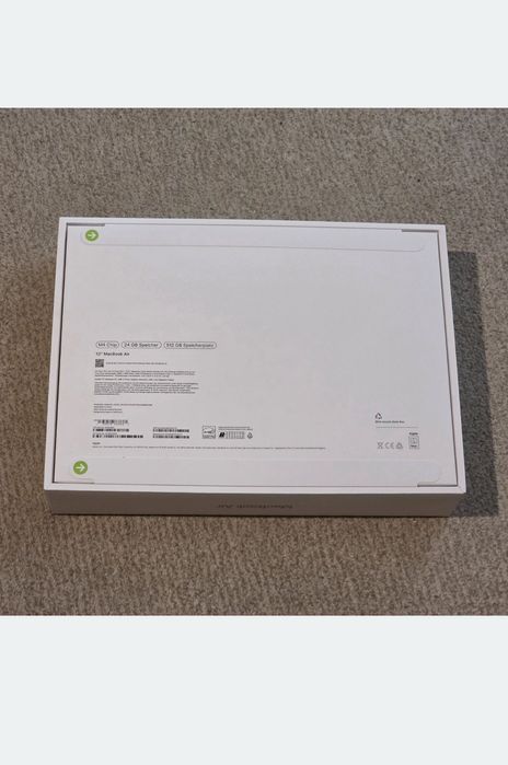 Macbook Air M4 chip 24GB 512 GB Memorie 13-Inch Sigilat