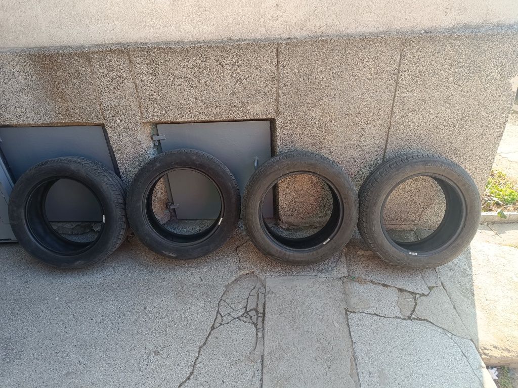 Авто гуми  летни в добро състояние