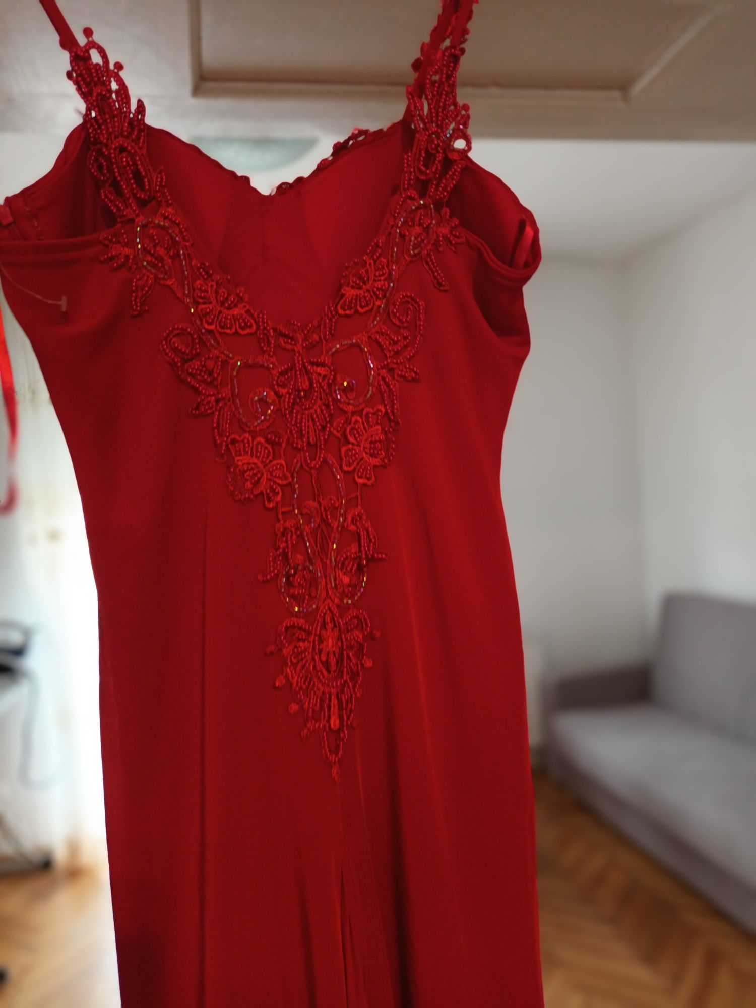 Rochie de gala culoarea rosie
