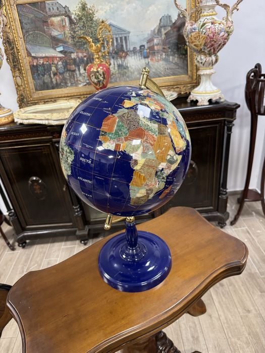 Glob pamantesc cu sidef si pietre semi-pretioase