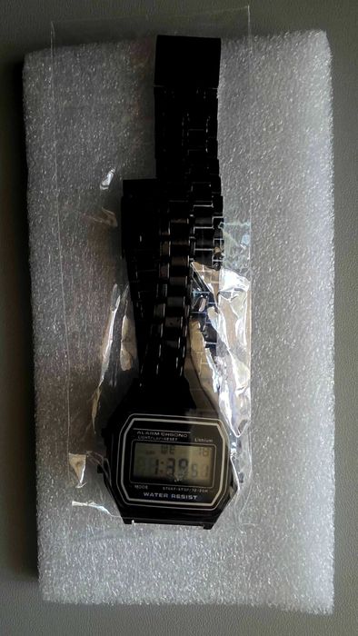 Ceas electronic retro, nou