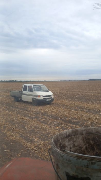 vw t4  4x4 sincro și la schimb cu 7 locuri  sau tractor utb proprietar