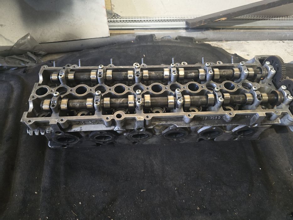 Цилиндрова глава М57 3.5д