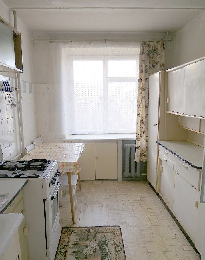 Продается 2 в 3 комн квартира, срочно,кирпич, Рисовый базар, Ислом Ота