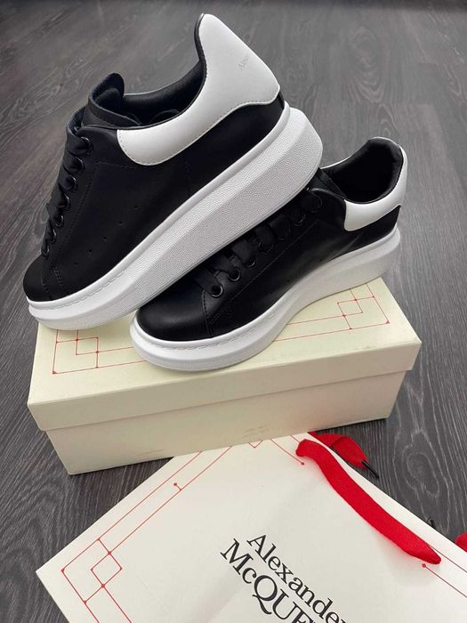 Adidasi Alexander McQueen black & white full box