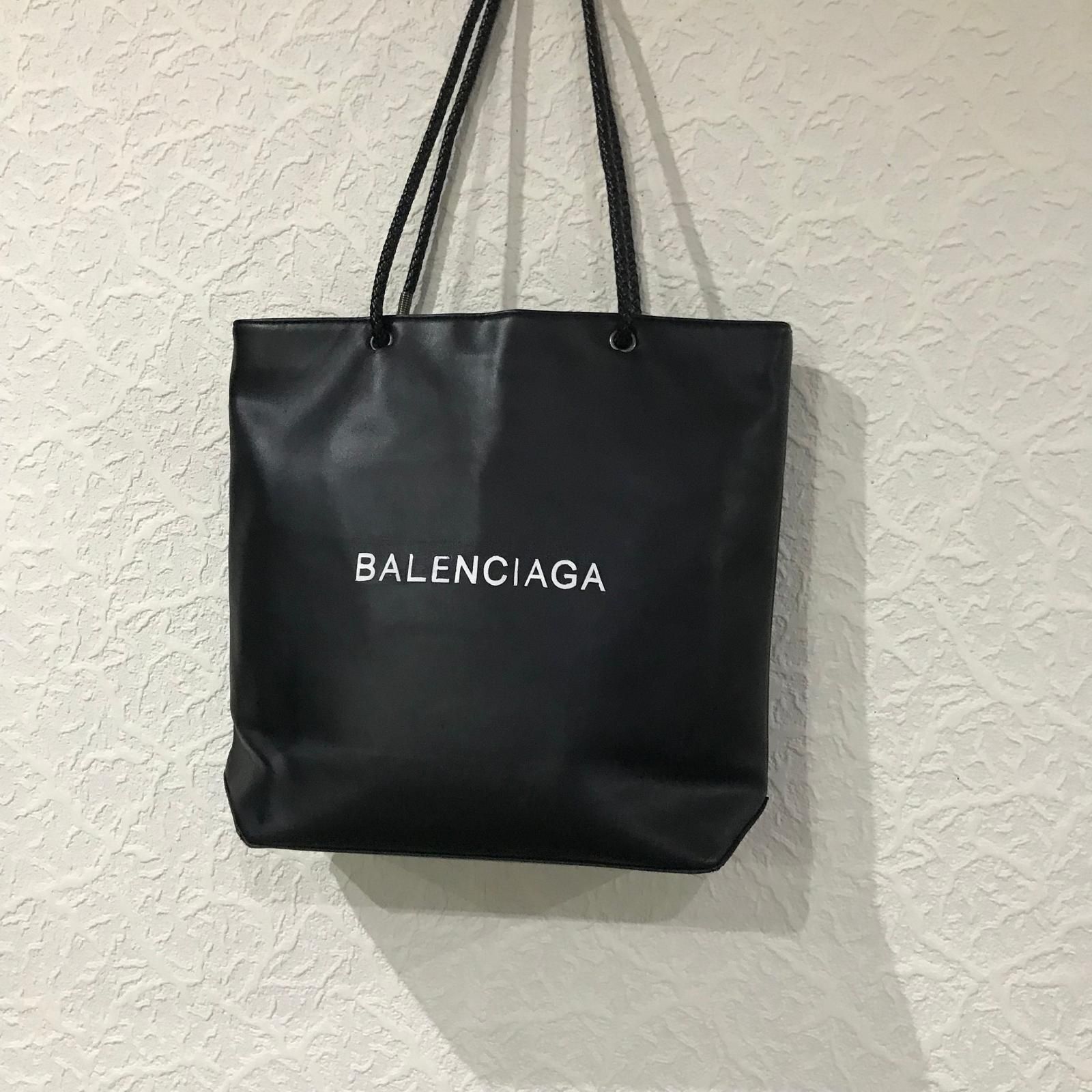 Genti vintage metal diverse  Valentino Balenciaga