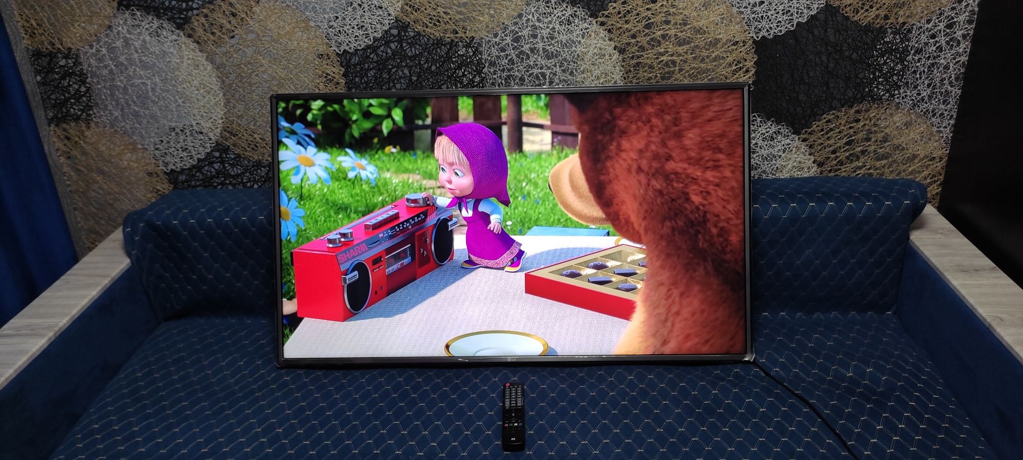 Телевизор LG smart 49дюймов (124см)