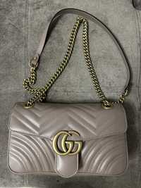 Оригинална чанта Gucci, модел GG Marmont