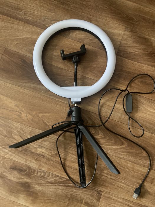 Кольцевая лампа со штативом