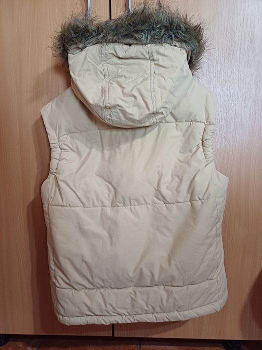 Vand vesta îmblănita, XL, în stare foarte bună