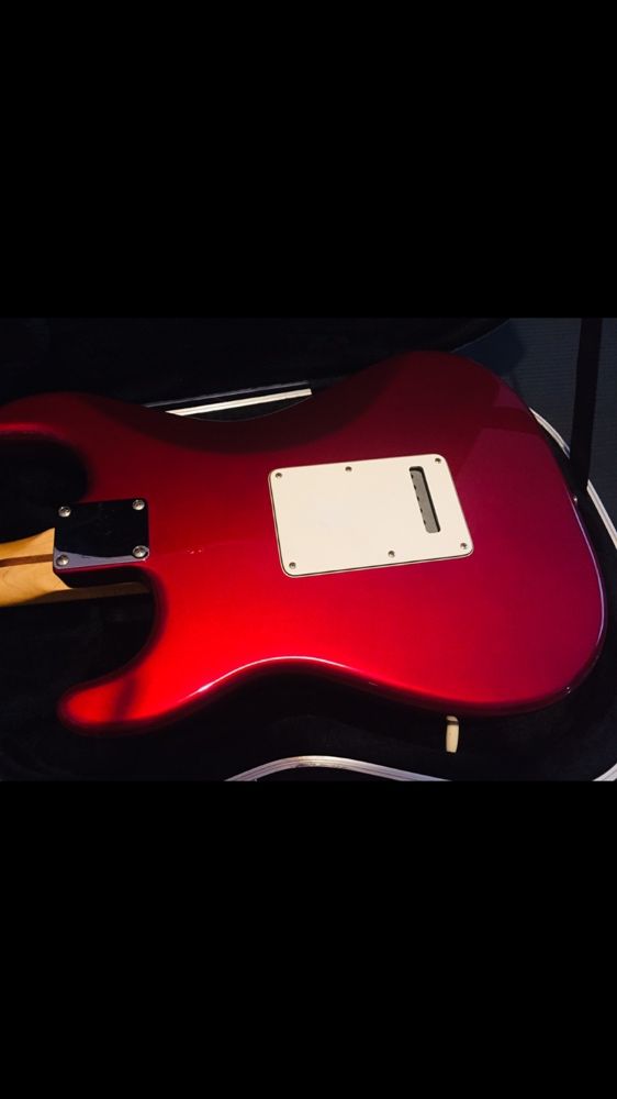 Електрическа китара Fender Stratocaster