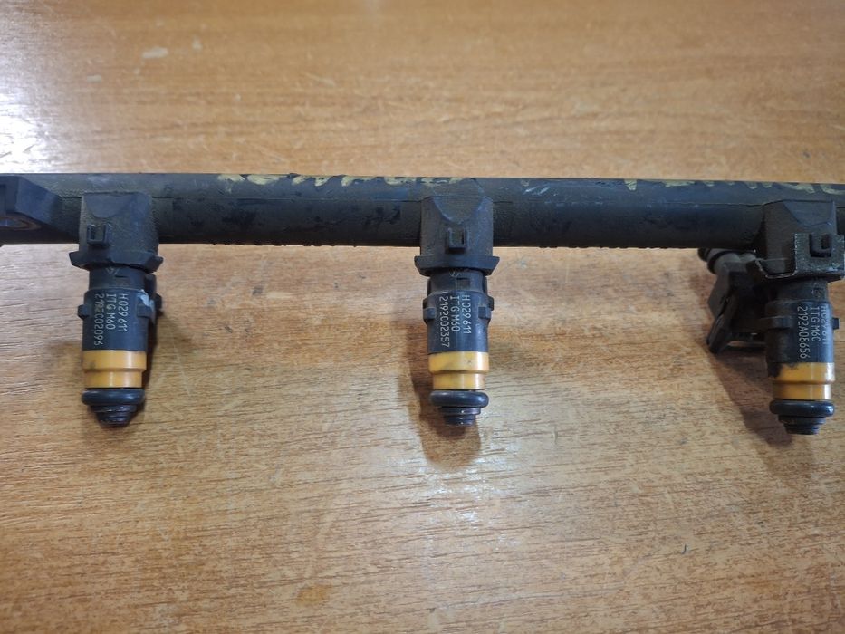 Injectoare rampă Renault Megane Scenic 1.6 Benzina 1996-2003