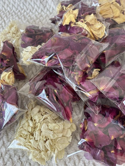 сушеные лепестки роз