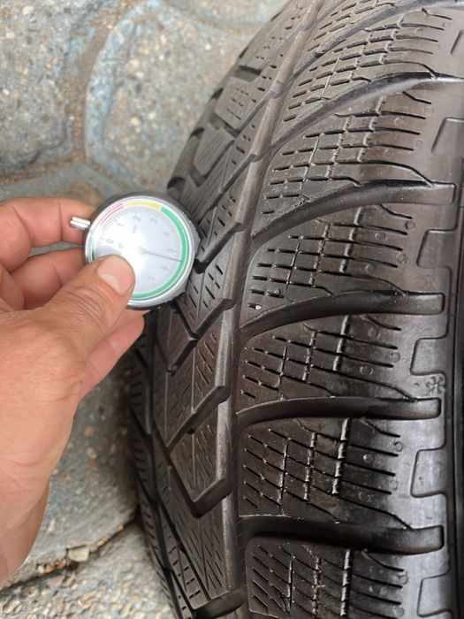 4 anvelope iarna 235/65 R17 Pirelli Scorpion, 5.5mm profil ramas!