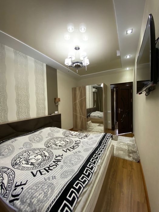 Сдаю 2-х комн кв на метро Айбек