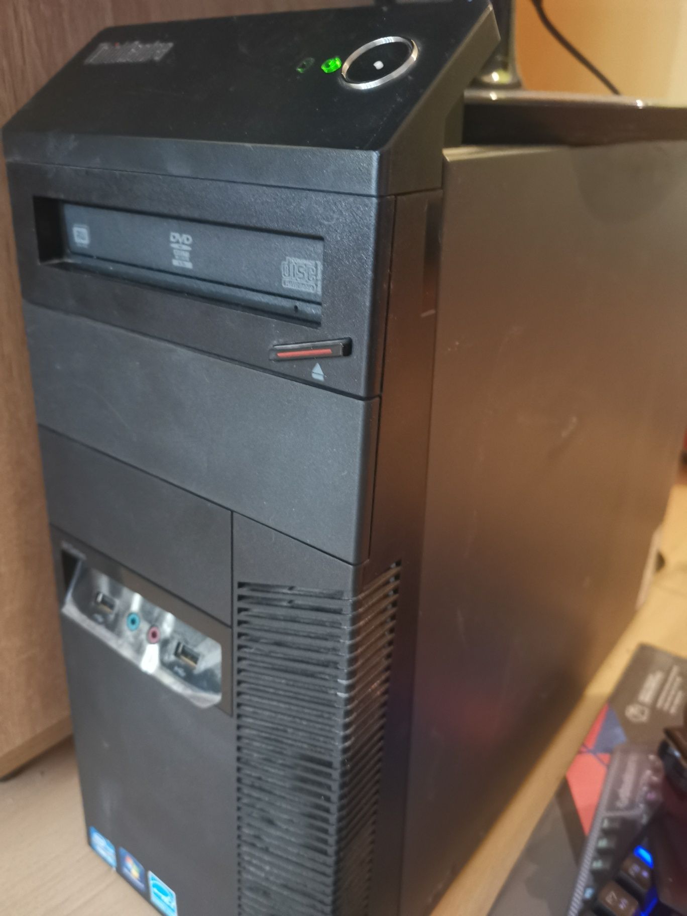 Lenovo ThinkCentre M82p Minitower Desktop PC